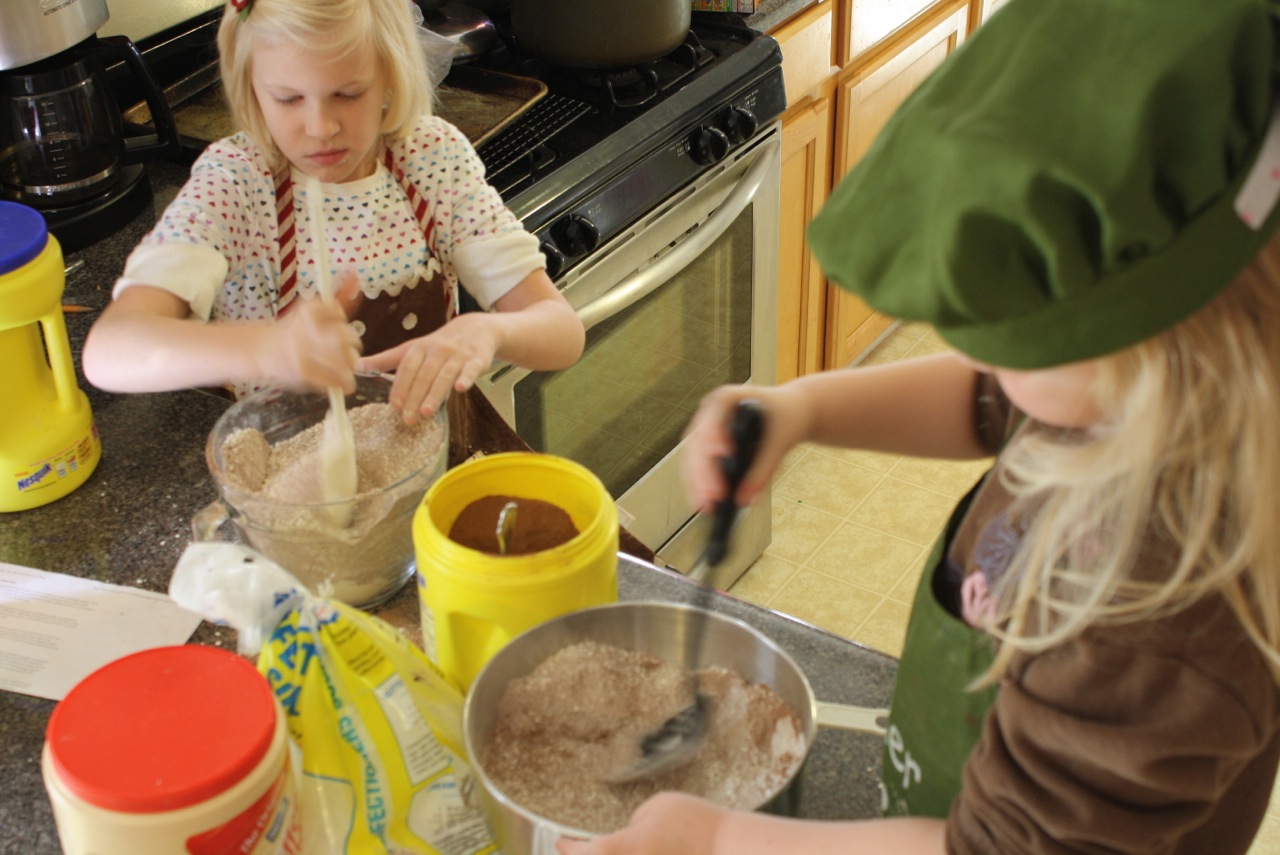 Kids in the Kitchen: Hot Chocolate Mix Gifts