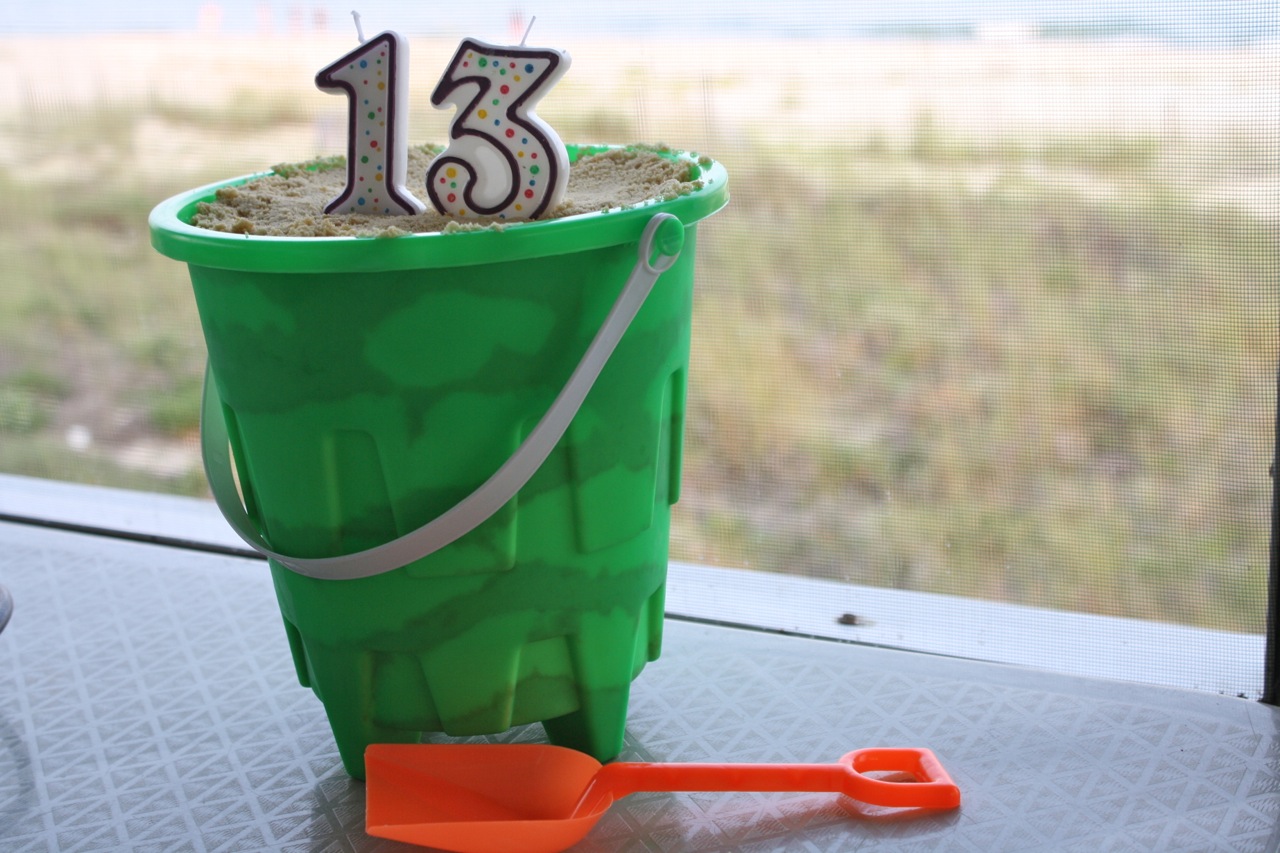 Edible Sand and Other Allergy-Friendly Birthday Cake Ideas